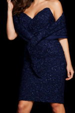 09769 short dress with sweetheart neckline