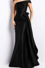 25831 black color
