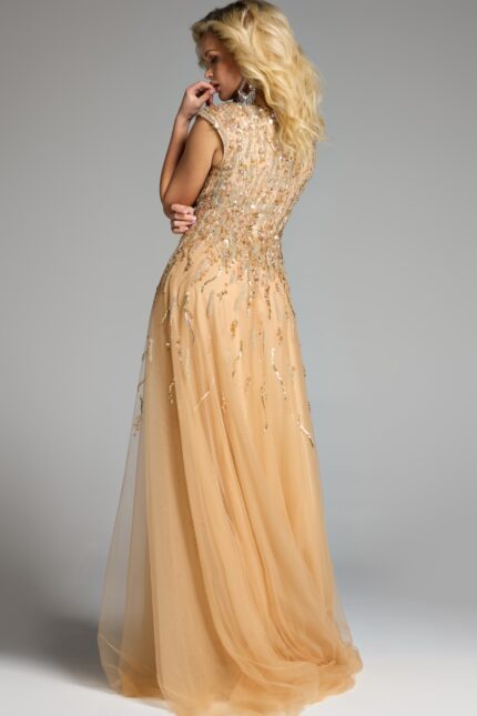 Model wearing Jovani dress 26123.