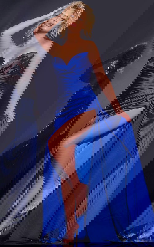 Model wearing Jovani 37150 royal blue dress front view