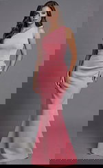 Strapless Back Fitted Gown With Seam Contour Finish