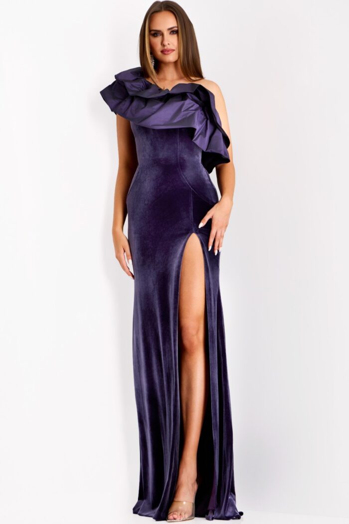 Model wearing Jovani dress 39887-1.
