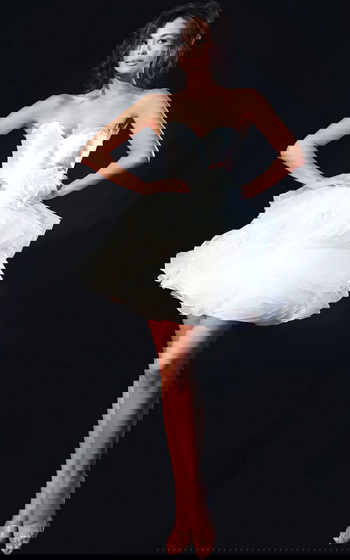 little white dress with ruffled skirt 40041