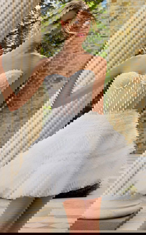 sweetheart neckline fit and flare wedding dress 40580