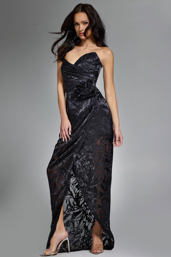 Model wearing Jovani dress 40706.