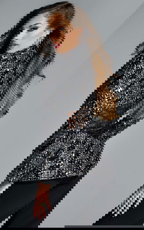 Model wearing Jovani dress 40840.