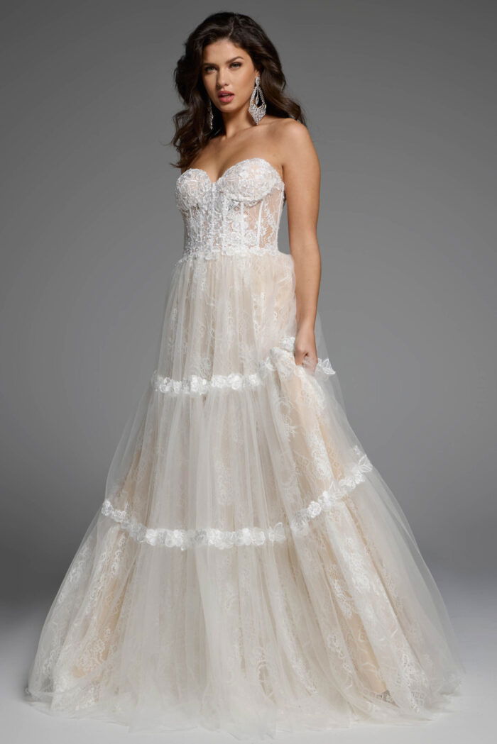 Romantic Layered Tulle Wedding Dress With Sweetheart Neckline