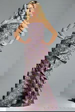 Model wearing Jovani dress 41134.