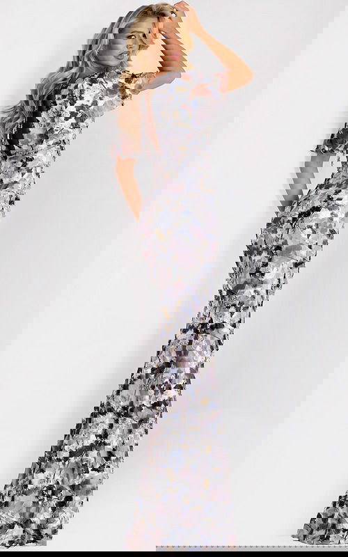 Model wearing Jovani dress 43046.