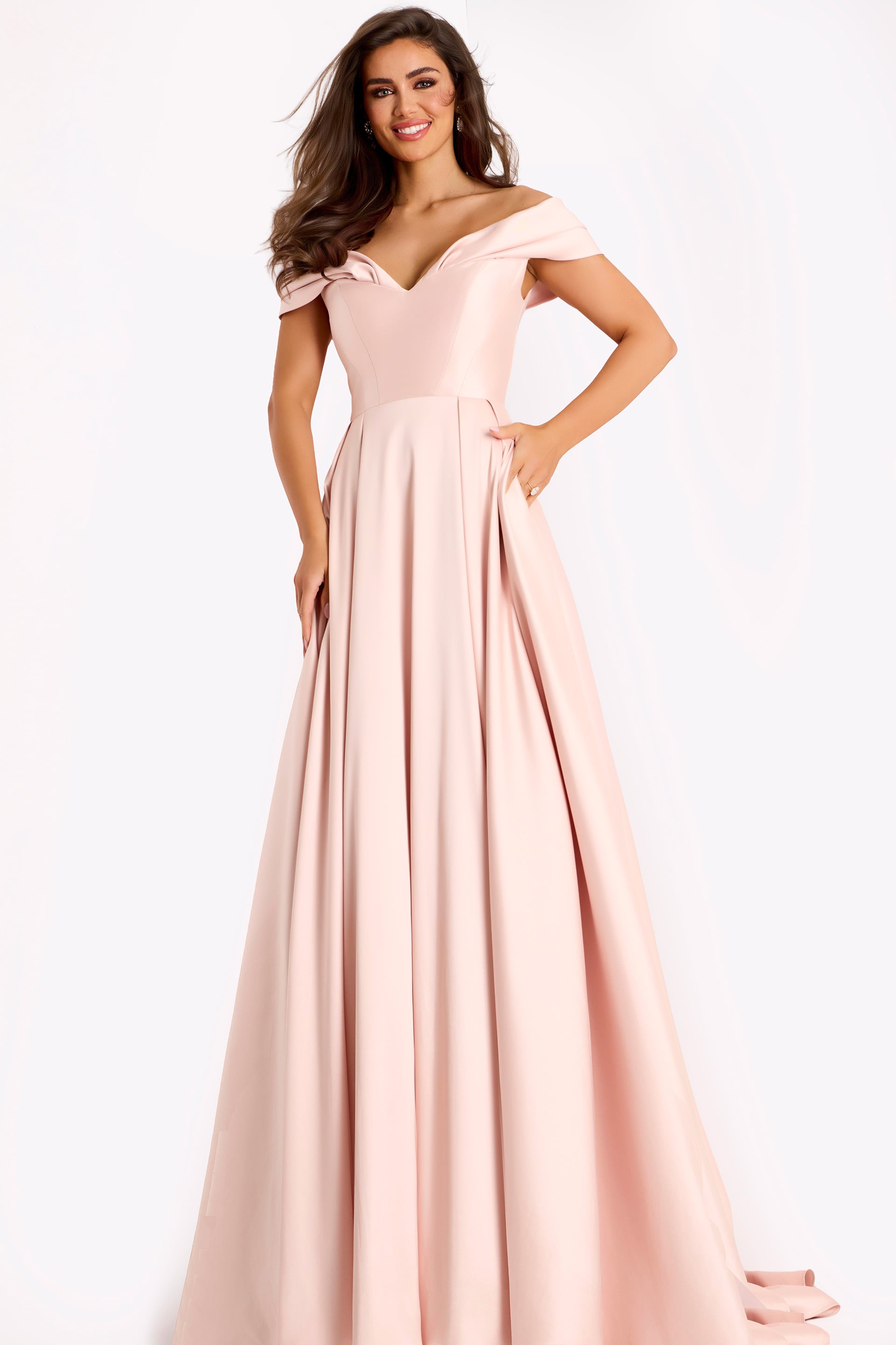 43279_BLUSH_13586 Elegant pink formal dress with structured bodice and soft train