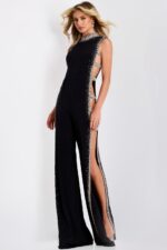Model wearing Jovani dress 43692.