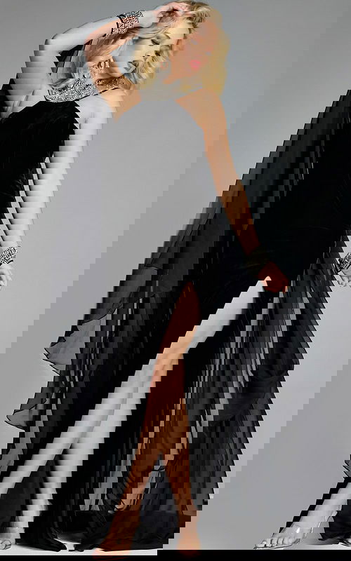 Model wearing Jovani dress 43696-1.