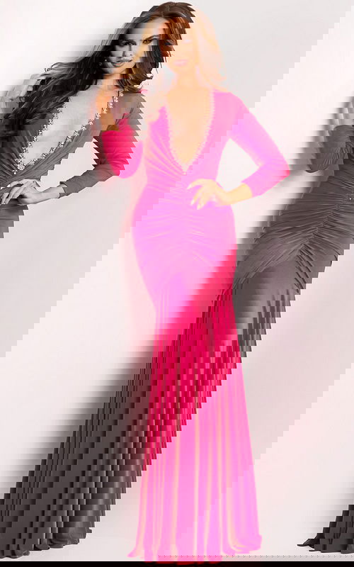 Model wearing Jovani dress 43701.