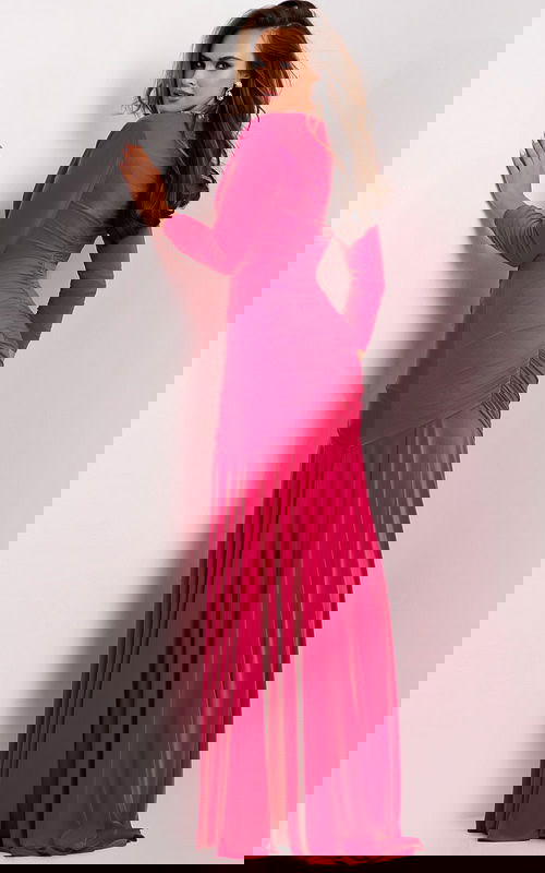 Model wearing Jovani dress 43701.