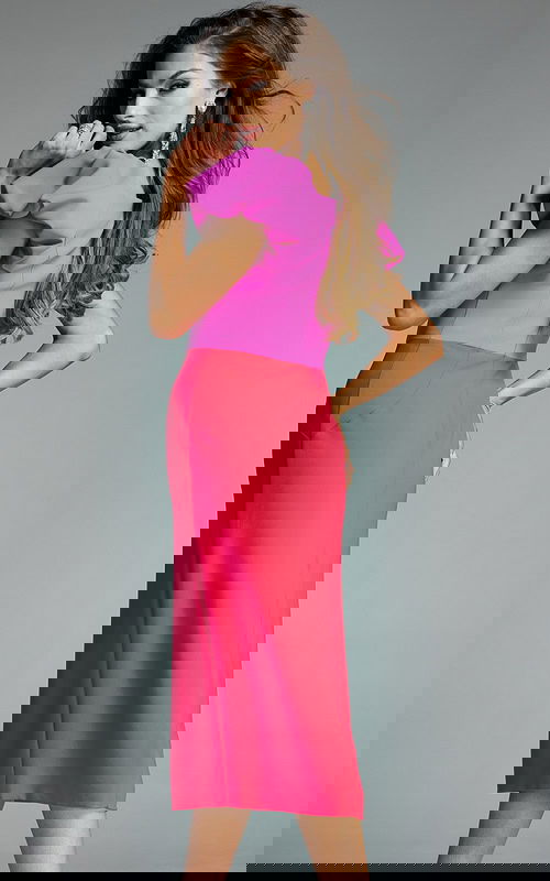 Model wearing Jovani dress 43756.