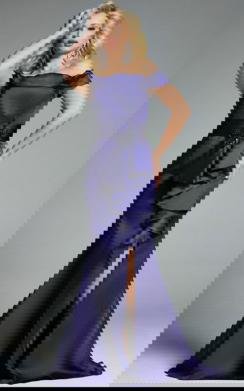 Model wearing Jovani dress 43806.