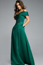 Model wearing Jovani dress 43808.