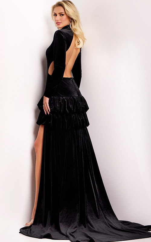 Model wearing Jovani dress 43819.