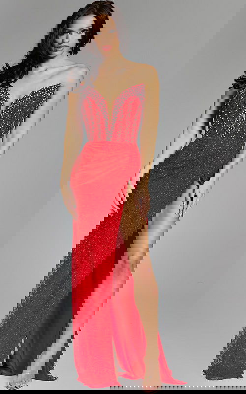 Model wearing Jovani dress 43921-1.