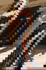 Glamorous strapless gown with bold shimmer pattern