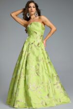 Model wearing Jovani dress 44369.