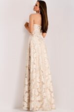 Model wearing Jovani dress 44370.