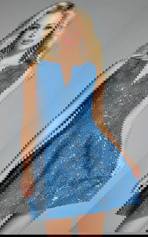 Model wearing Jovani dress 44463.