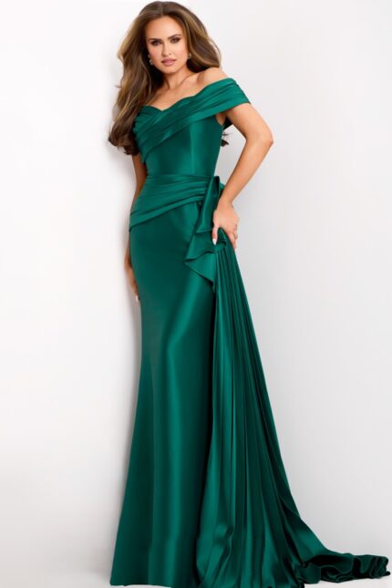 Model wearing Jovani dress 44524.
