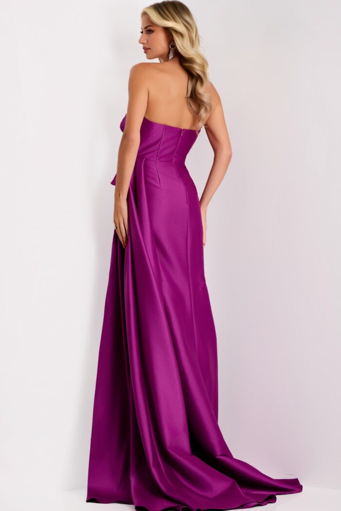 Model wearing Jovani dress 44526.