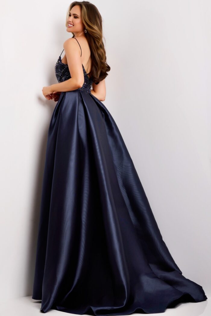 Model wearing Jovani dress 44587.