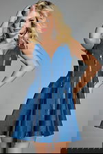 Model wearing Jovani dress 44679.