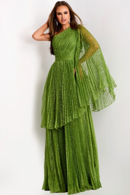 Model wearing Jovani dress 44687.