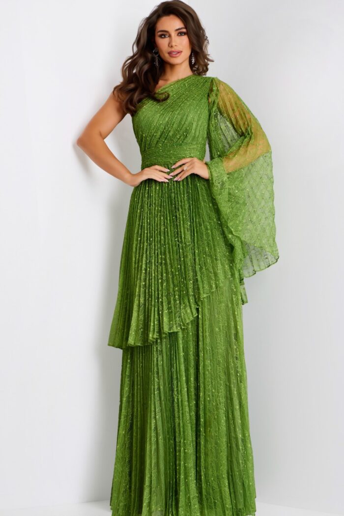 Model wearing Jovani dress 44687.