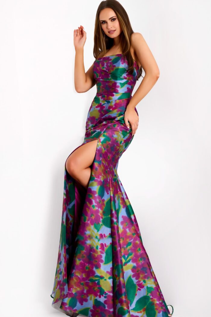 Model wearing Jovani dress 44714.