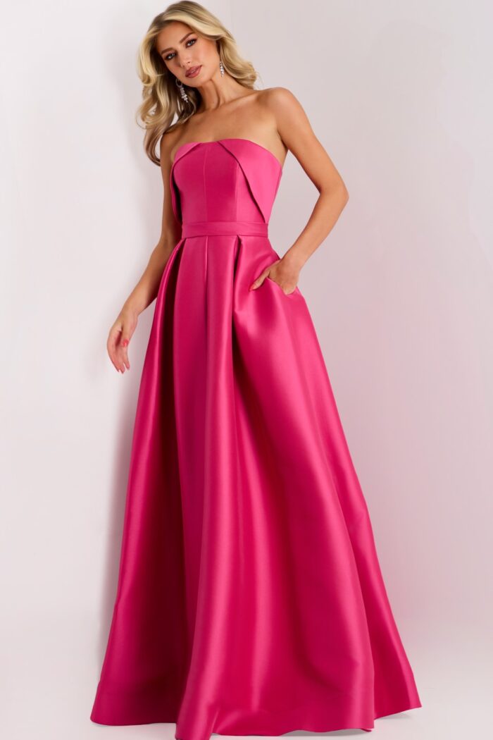 Model wearing Jovani dress 44719.
