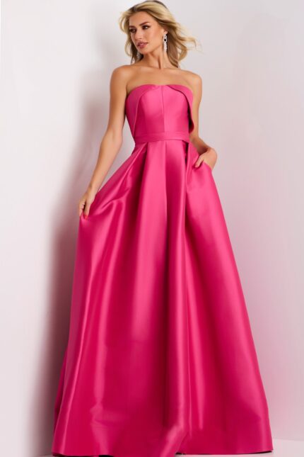 Model wearing Jovani dress 44719.