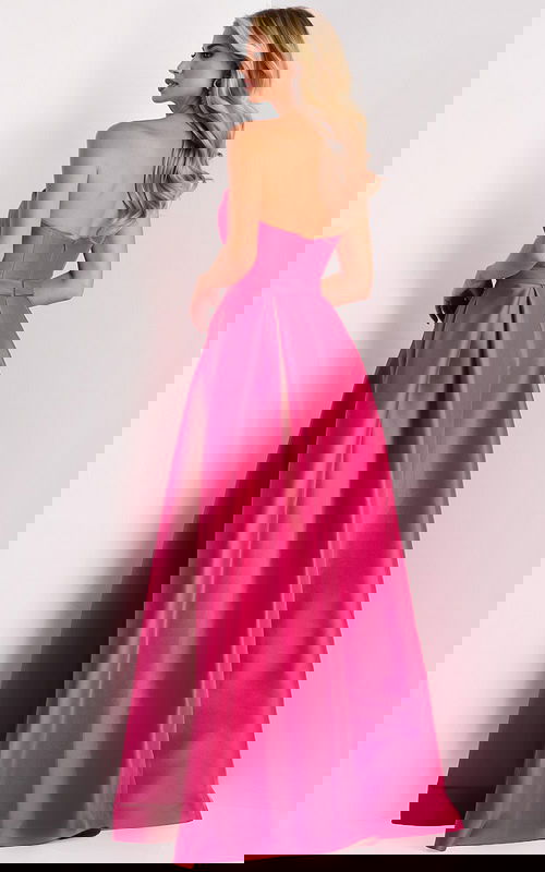 Model wearing Jovani dress 44719.