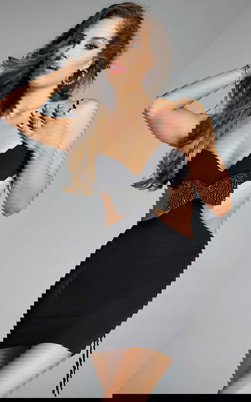 Model wearing Jovani dress 44736.