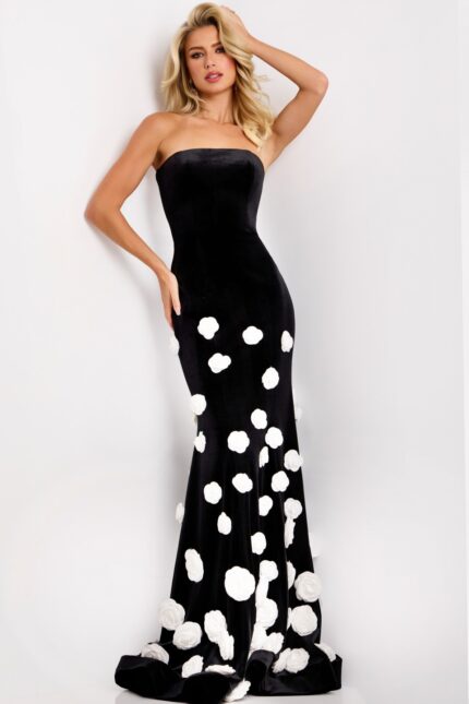 Model wearing Jovani dress 45238.