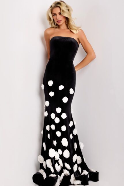 Model wearing Jovani dress 45238.