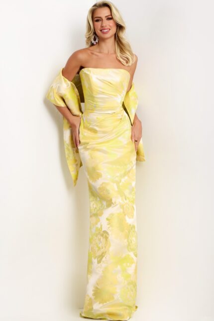 Model wearing Jovani dress 45289.
