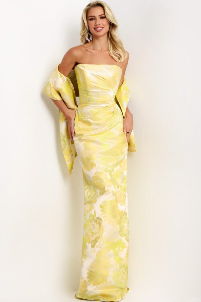 Model wearing Jovani dress 45289.