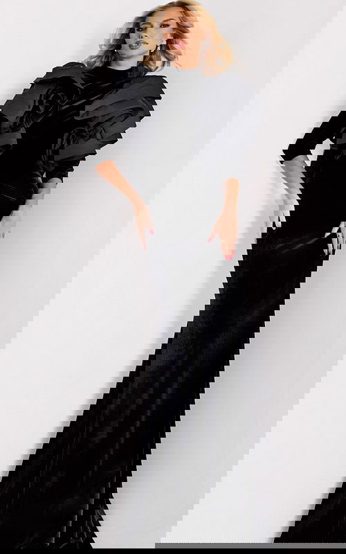 Model wearing Jovani dress 45322.