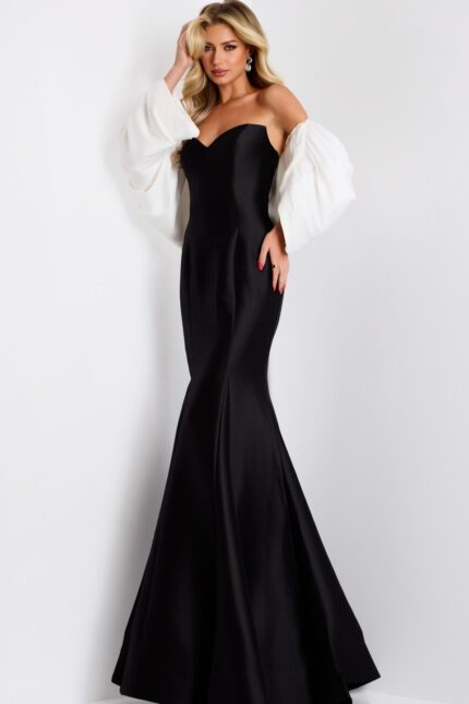 Model wearing Jovani dress 45358.