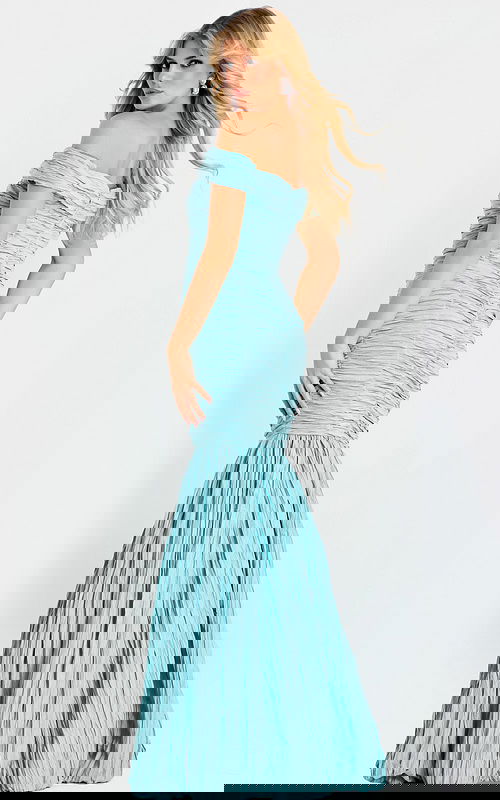 Elegant off shoulder gown with crinkled fabric