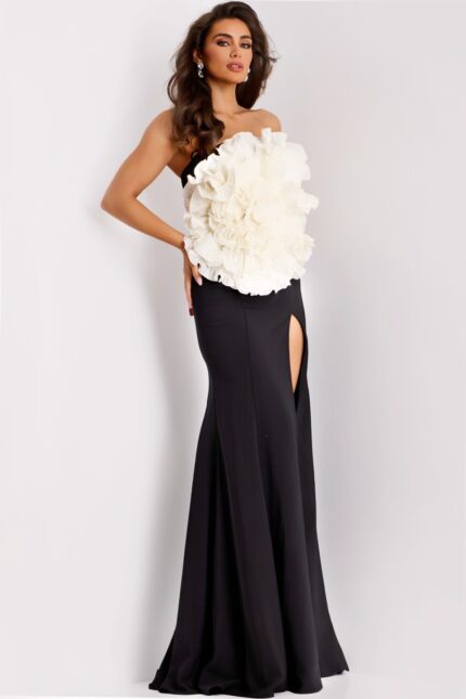 Model wearing Jovani dress 45450.
