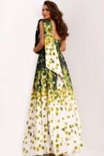 Model wearing Jovani dress 46723.