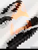 Elegant black mermaid dress with fitted silhouette and flared hem