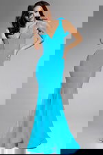 Model wearing Jovani dress D5810-1.