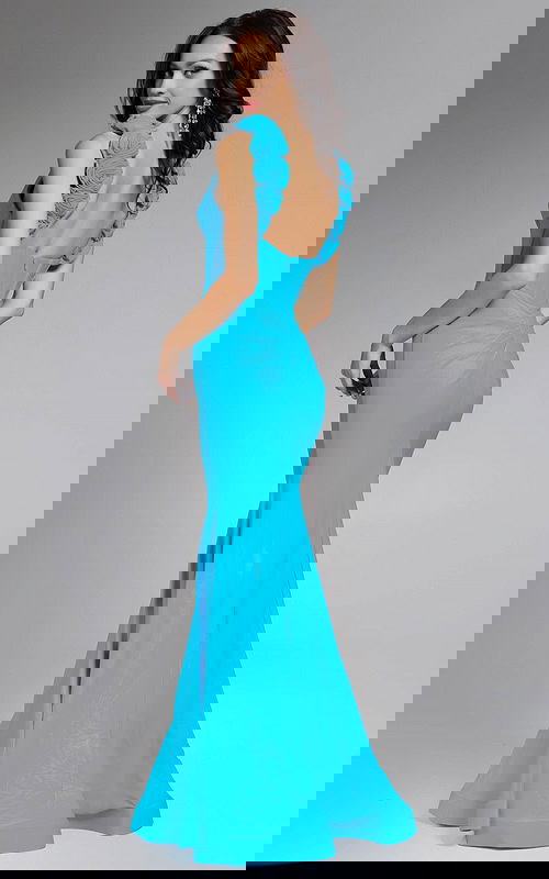 Model wearing Jovani dress D5810-1.